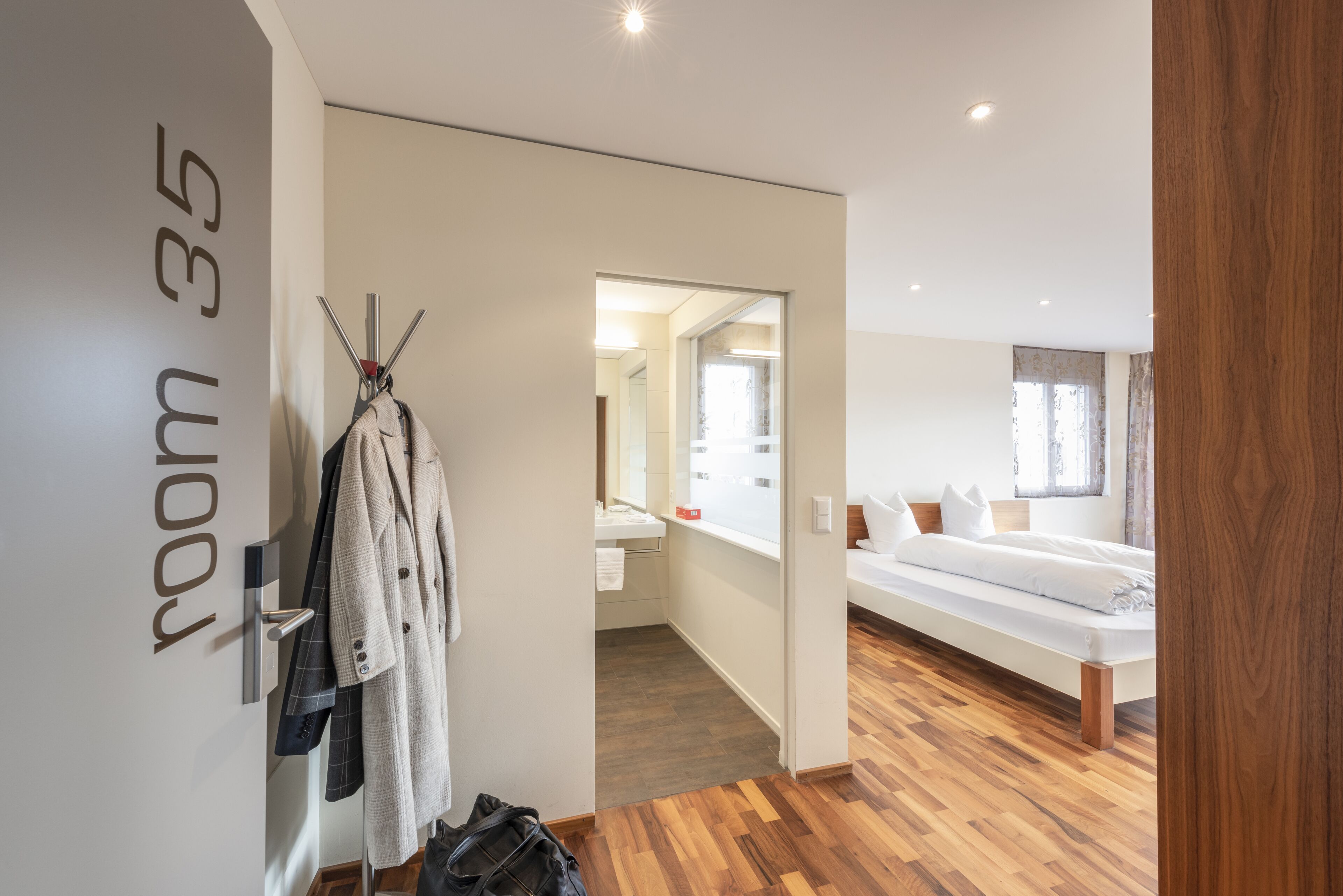 basic double room, 1 double bed, balcony, mountain view | room amenity