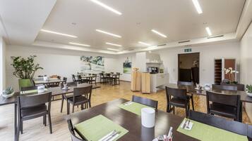 Café da manhã continental grátis todos os dias