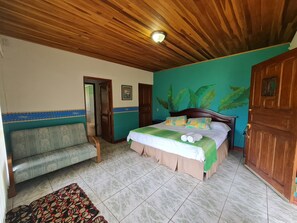 Basic Room, 2 Bedrooms, Non Smoking, Shared Bathroom | Individually decorated, individually furnished, iron/ironing board - Villas Valle Bello Ujarras (Santiago)