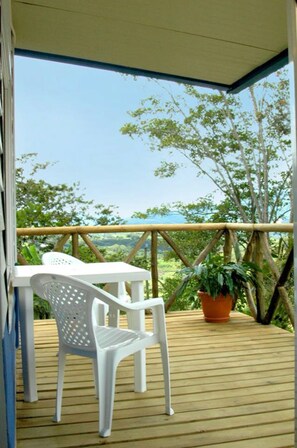Basic-Ferienhütte, 2 Schlafzimmer, Küche | Terrasse/Patio
