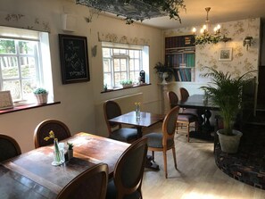 Restaurant - The Kings Arms (Melton Mowbray)