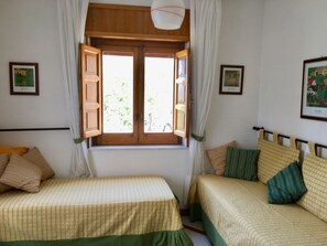 Panoramic House, Multiple Beds, Kitchen, Valley View | Living area