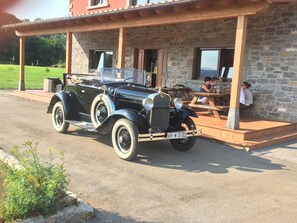 Front of property - La Posada de Rus (Salas)