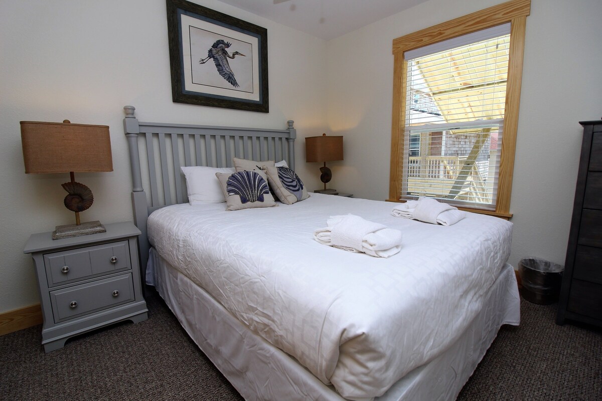 Apartment | Iron/ironing board, free WiFi, bed sheets