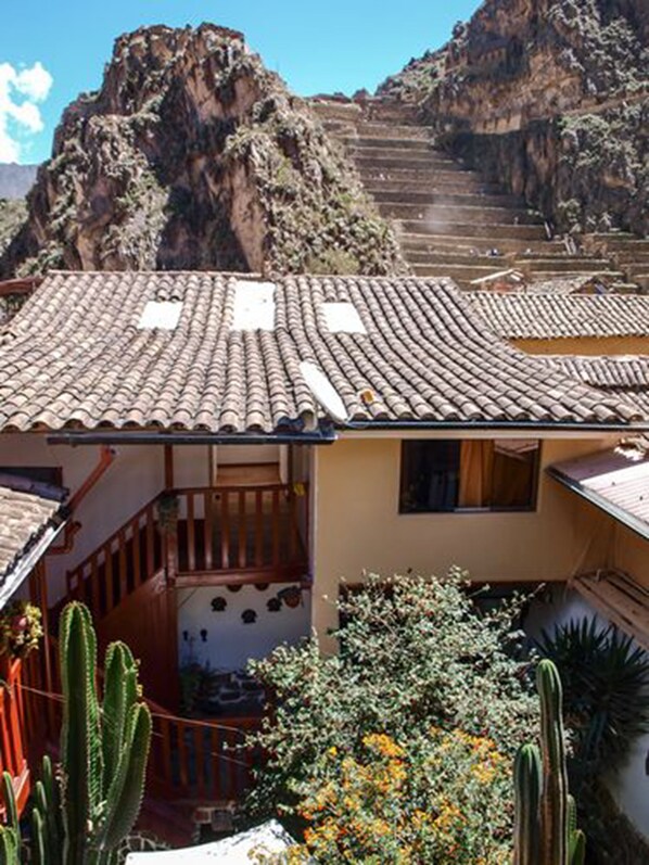 Mountain view - Kuychipunku Hostal (Ollantaytambo)