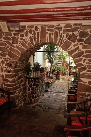 Interior entrance - Kuychipunku Hostal (Ollantaytambo)