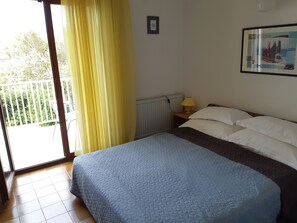 Free WiFi, bed sheets - Magdalena (Pag)