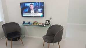 Petit déjeuner continental (10 EUR par personne)