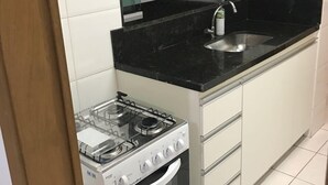 Apartment, Multiple Beds, Non Smoking | Private kitchen - Lockings Grajaú IV (Belo Horizonte)