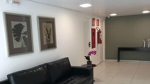 Lobby sitting area - Lockings Grajaú IV (Belo Horizonte)