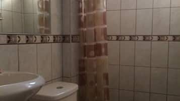 Chuveiro, secador de cabelo (mediante solicitação)