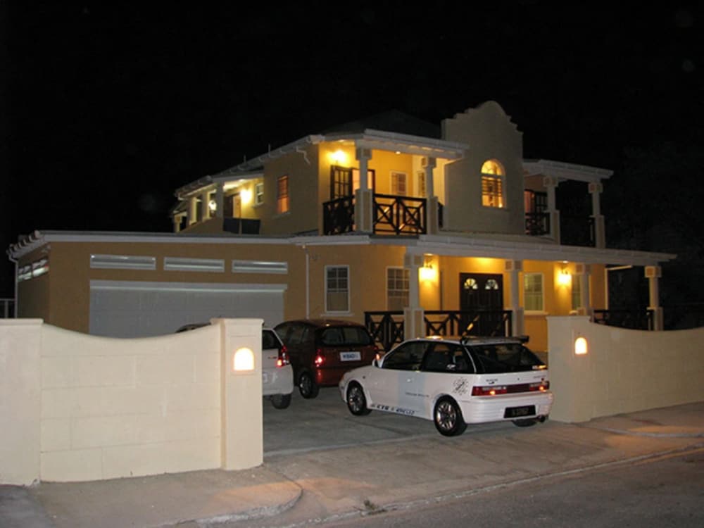 Maya's Bajan Villas - Unit A - Barbados