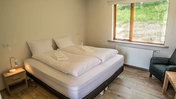 Double or Twin Room, Private Bathroom | Blackout drapes, soundproofing, free WiFi, bed sheets
