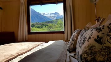 Superior House, 3 Bedrooms, Mountain View | 3 bedrooms, individually decorated, individually furnished
