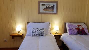 Superior House, 3 Bedrooms, Mountain View | 3 bedrooms, individually decorated, individually furnished