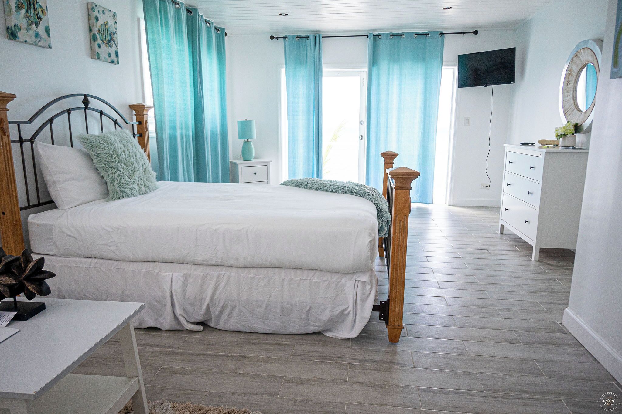 標準客房, 1 張加大雙人床, 非吸煙房, 海景 | 埃及棉床單、羽絨被、獨特設計、獨特裝修