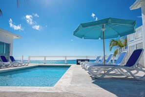 Outdoor pool - The Sands Hotel (Cockburn Town)