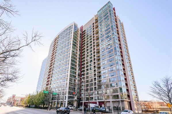 المنشأة من الخارج