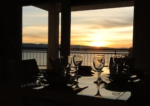 Comfort-Apartment, Mehrere Betten | Wohnbereich