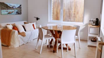 Traditional Apartment, 1 Queen Bed with Sofa bed | Dining room