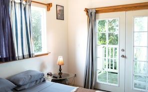 Economy-Doppelzimmer, 1 Queen-Bett, Gemeinschaftsbad, Gartenblick | Ausblick vom Zimmer