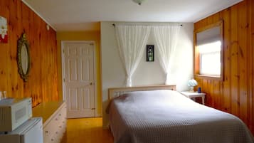 Chambre, 1 grand lit et 1 canapé-lit, patio, rez-de-chaussée | Décoration personnalisée, ameublement personnalisé, rideaux occultants