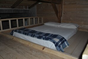 Economy-mökki, 1 parisänky | Pimennysverhot, silitysrauta/-lauta, ilmainen Wi-Fi, vuodevaatteet