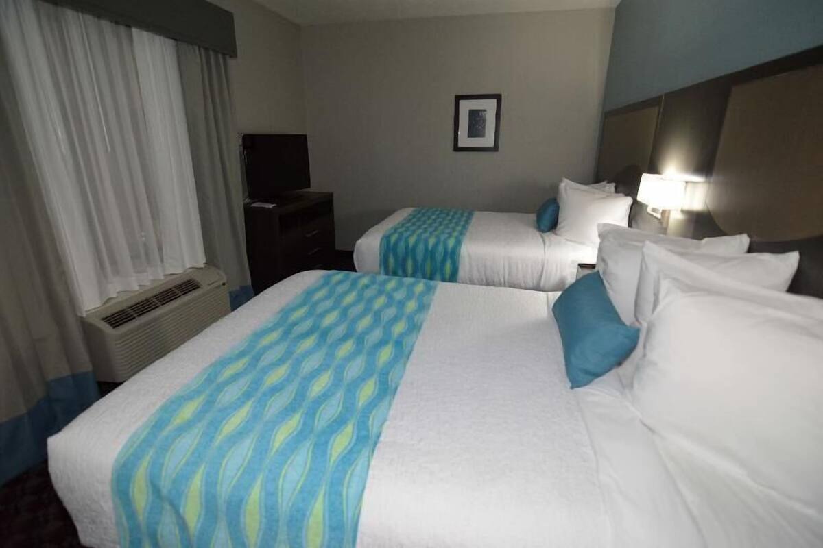 Pillowtop beds, desk, laptop workspace, iron/ironing board