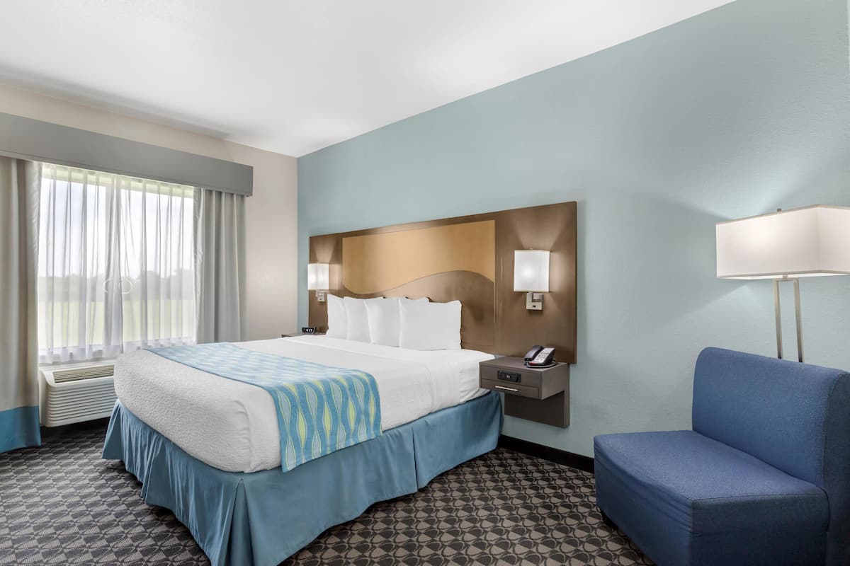 Chambre Standard, 1 très grand lit, accessible aux personnes à mobilité réduite (Accessible)