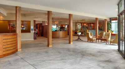 Lobby | The Green Isle Hotel Dublin