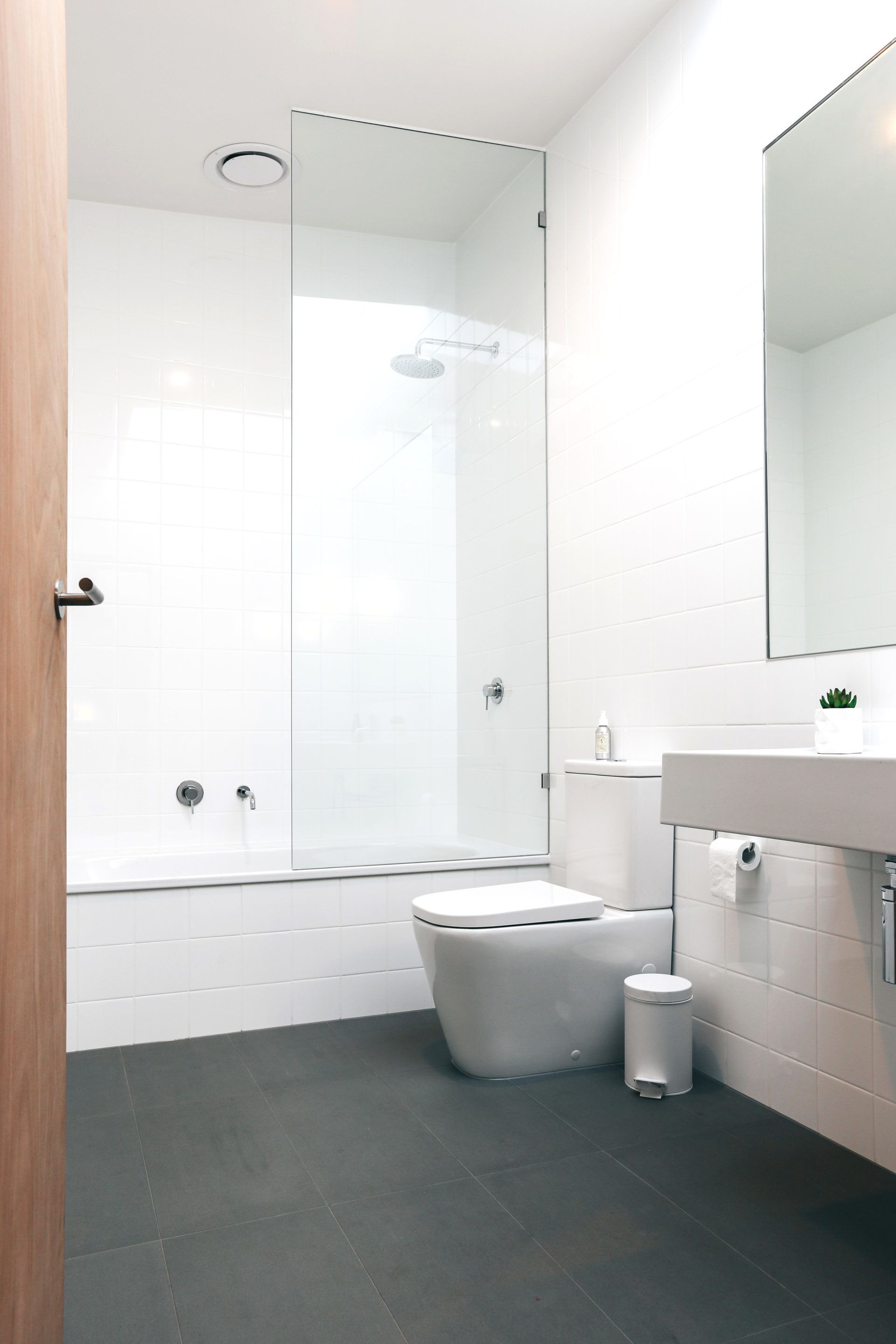 Casa, 4 habitaciones, terraza | Baño | Ducha y bañera combinadas y bañera profunda