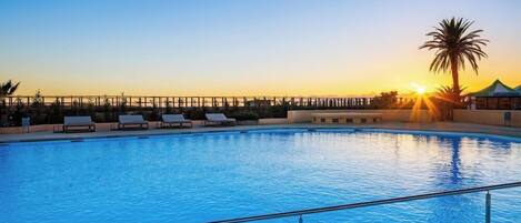 Indoor pool, outdoor pool