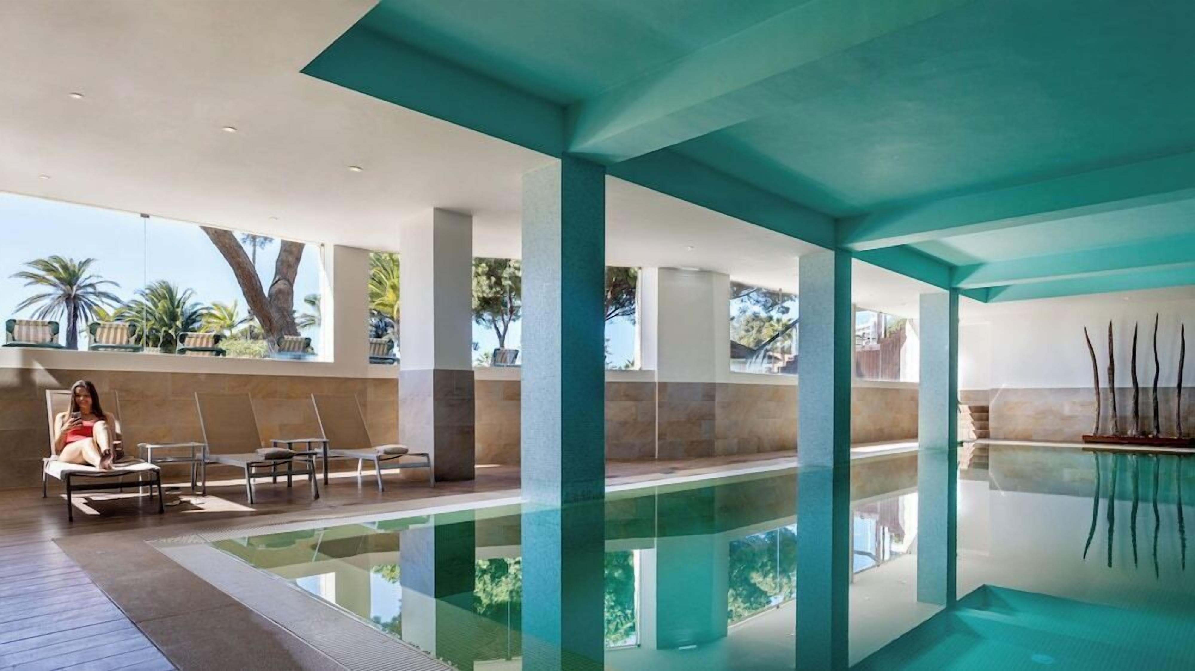 Indoor pool, outdoor pool