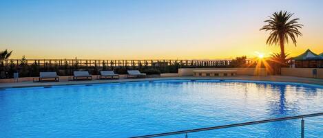 Indoor pool, outdoor pool