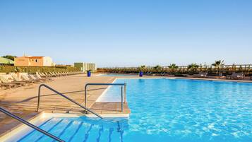 Indoor pool, outdoor pool