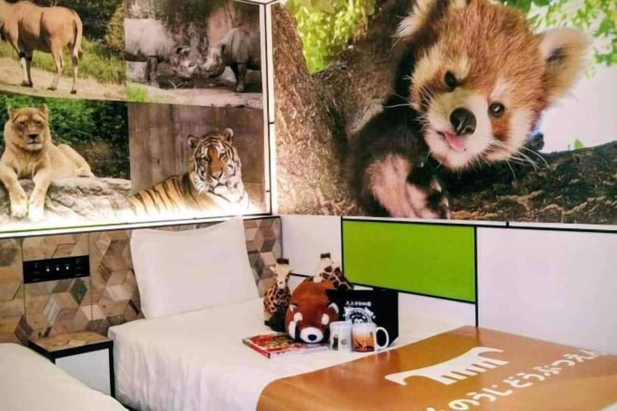 In-room safe, free WiFi, bed sheets