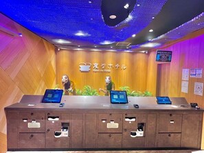Reception - Henn na Hotel Osaka Namba (Osaka)