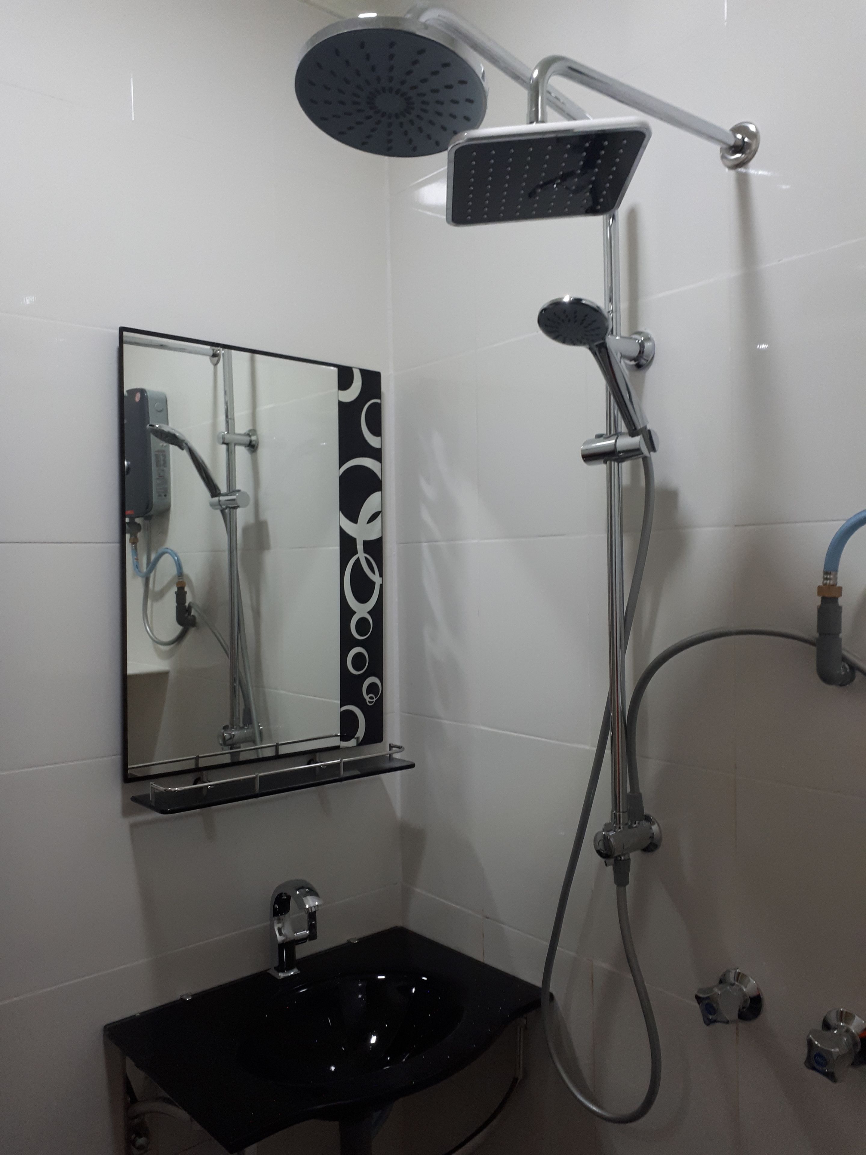 Articles de toilette gratuits, serviettes fournies, savon, shampoing