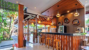 Bar (on property) - Freddies Resort & Villas Ubud (Ubud)