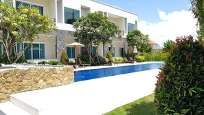 Outdoor pool, sun loungers