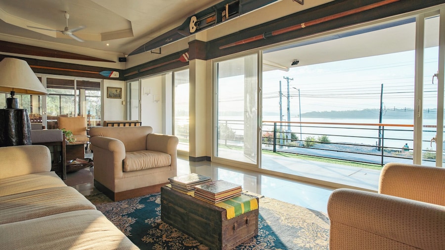 Veranda Suites and Restaurant