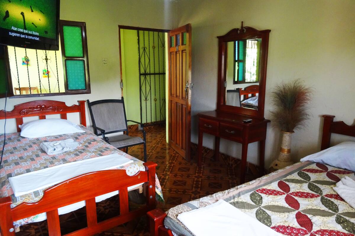 Basic Double Room | Desk, free WiFi, bed sheets