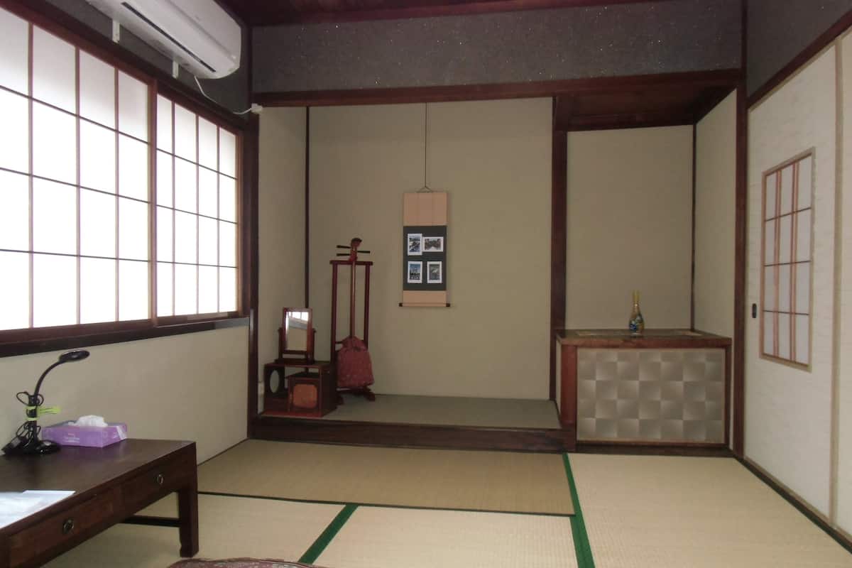 ห้องทราดิชันนัล (Japanese Style) | เตารีด/โต๊ะรีดผ้า, Wi-Fi ฟรี, ผ้าปูที่นอน