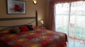 Minibar, in-room safe, blackout drapes, bed sheets