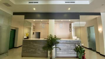Quầy tiếp tân