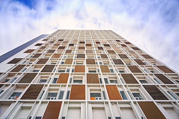 Exterior - EON Centennial Soho Hotel (Cebu City)