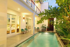 Outdoor pool - Apple Suite Apartment (Kerobokan)