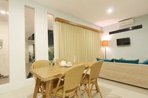 Apartment, 2 Bedrooms | In-room dining - Apple Suite Apartment (Kerobokan)