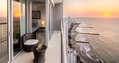 Adlas Condo by the Beach