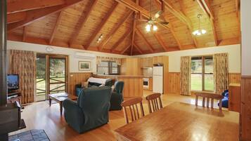 Family House, 3 Bedrooms, Non Smoking, 2 Bathrooms | Living area | Flat-screen TV